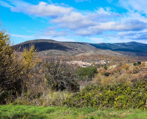 Blick auf Horcajuelo de la Sierra von Prádena aus